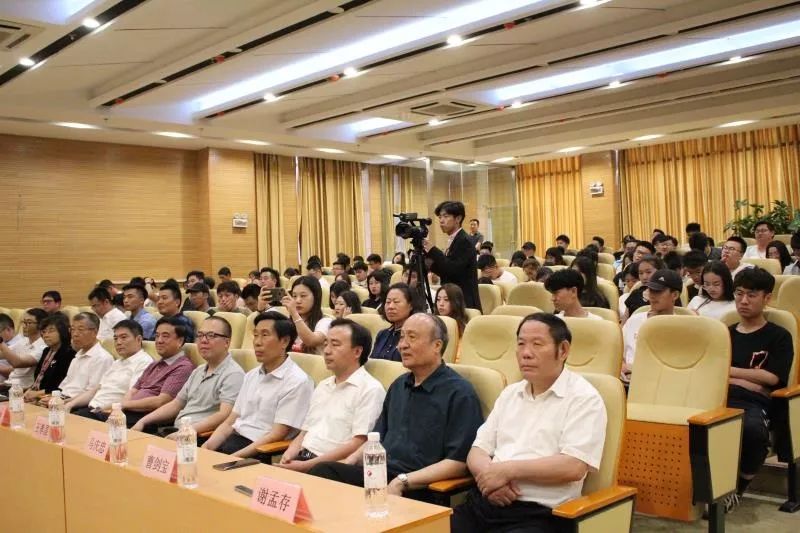 1.jpg 山東力明科技職業(yè)學院