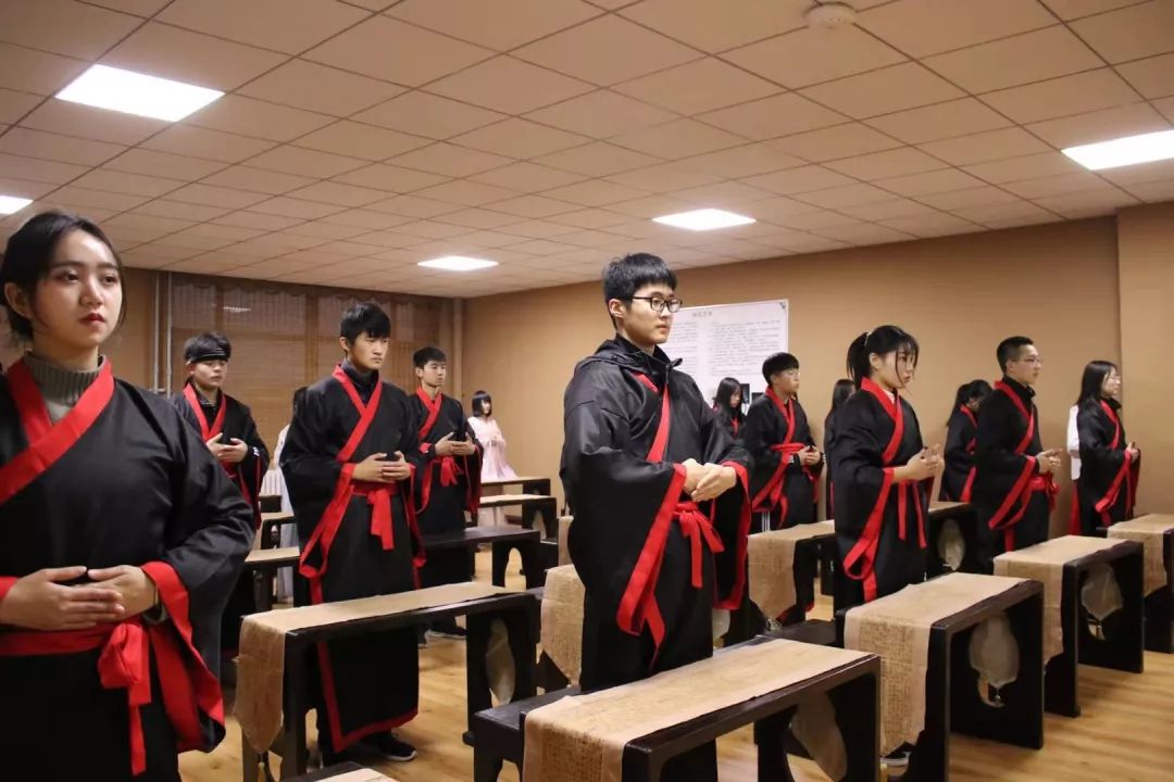 1575606678921438.jpg 山東力明科技職業(yè)學(xué)院