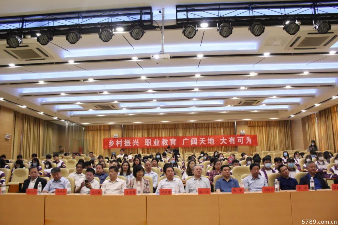 山東力明科技職業(yè)學(xué)院